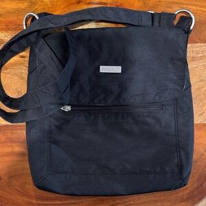 Baggallini Black Purse Bag